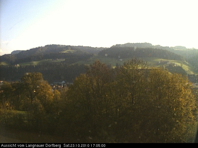 Webcam-Bild: Aussicht vom Dorfberg in Langnau 20101023-170500