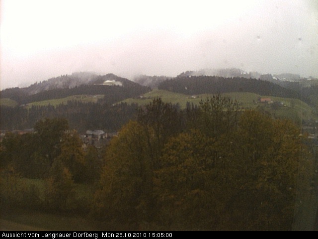 Webcam-Bild: Aussicht vom Dorfberg in Langnau 20101025-150500