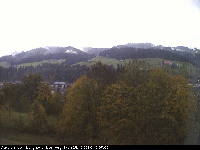 Webcam-Bild: Aussicht vom Dorfberg in Langnau 20101025-160500