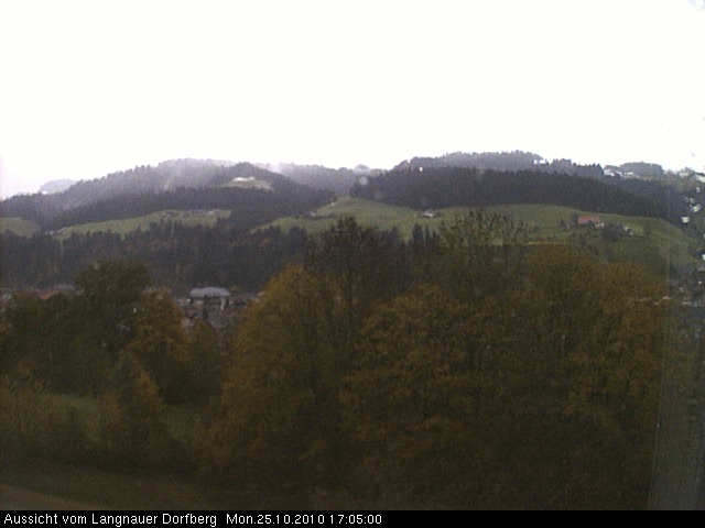 Webcam-Bild: Aussicht vom Dorfberg in Langnau 20101025-170500