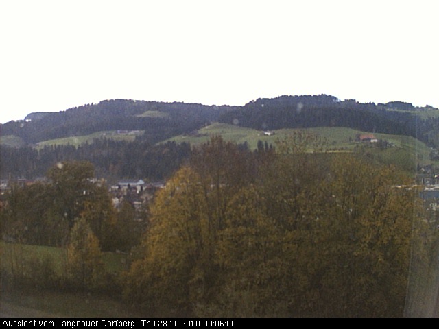 Webcam-Bild: Aussicht vom Dorfberg in Langnau 20101028-090500