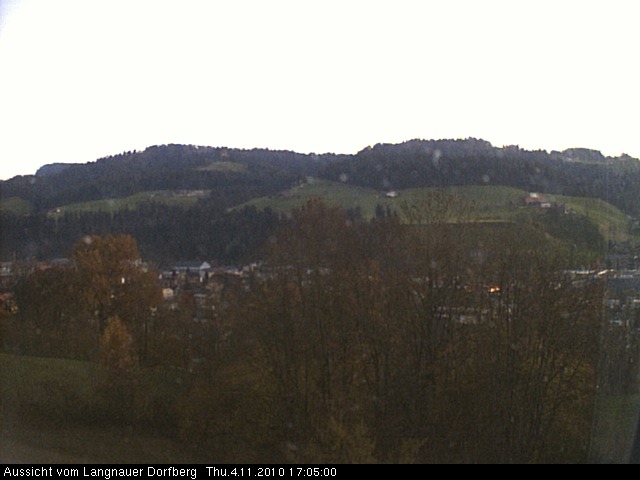 Webcam-Bild: Aussicht vom Dorfberg in Langnau 20101104-170500