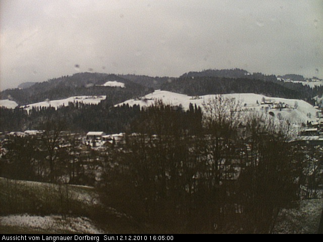 Webcam-Bild: Aussicht vom Dorfberg in Langnau 20101212-160500