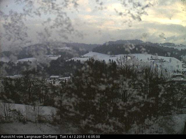Webcam-Bild: Aussicht vom Dorfberg in Langnau 20101214-160500