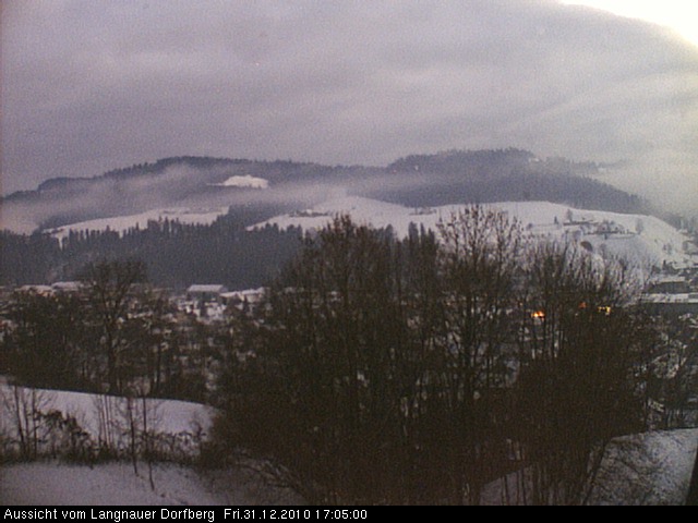Webcam-Bild: Aussicht vom Dorfberg in Langnau 20101231-170500