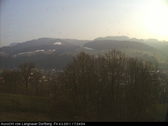 Webcam-Bild: Aussicht vom Dorfberg in Langnau 20110304-170500