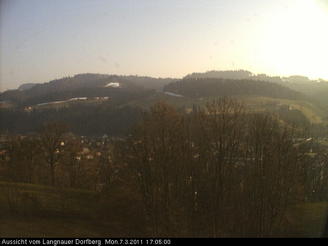 Webcam-Bild: Aussicht vom Dorfberg in Langnau 20110307-170500