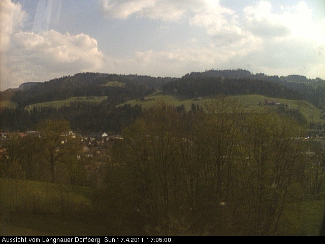 Webcam-Bild: Aussicht vom Dorfberg in Langnau 20110417-170500