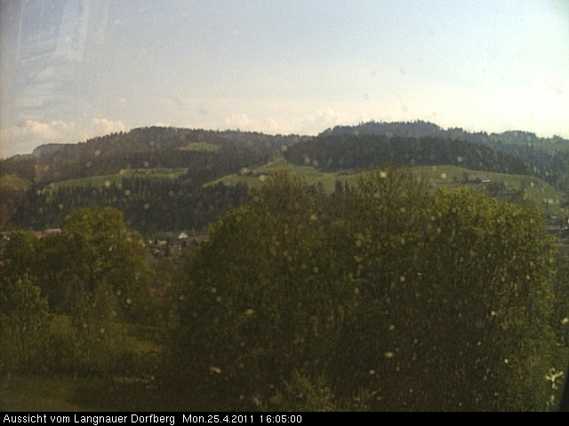Webcam-Bild: Aussicht vom Dorfberg in Langnau 20110425-160500
