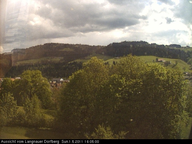 Webcam-Bild: Aussicht vom Dorfberg in Langnau 20110501-160500