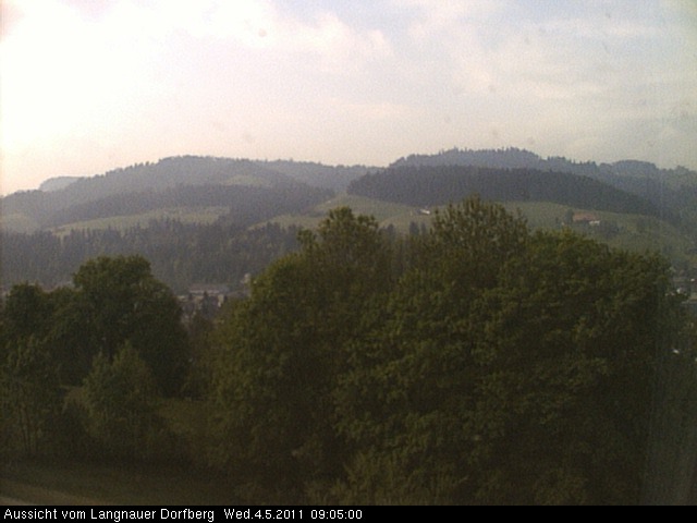 Webcam-Bild: Aussicht vom Dorfberg in Langnau 20110504-090500