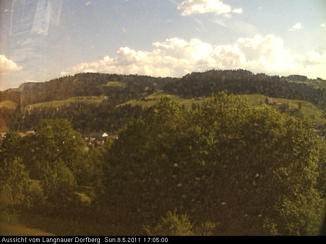 Webcam-Bild: Aussicht vom Dorfberg in Langnau 20110508-170500