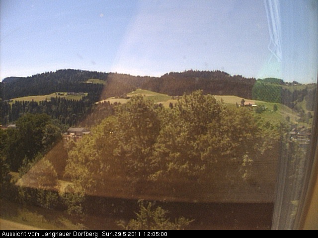 Webcam-Bild: Aussicht vom Dorfberg in Langnau 20110529-120500