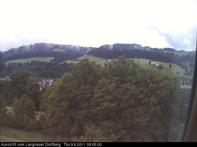 Webcam-Bild: Aussicht vom Dorfberg in Langnau 20110609-090500