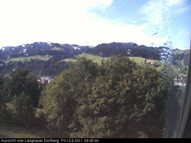 Webcam-Bild: Aussicht vom Dorfberg in Langnau 20110610-090500