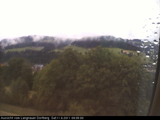 Webcam-Bild: Aussicht vom Dorfberg in Langnau 20110611-090500