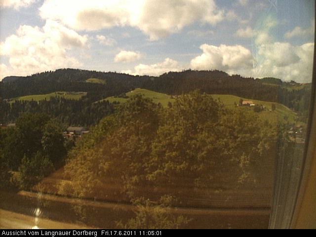 Webcam-Bild: Aussicht vom Dorfberg in Langnau 20110617-110501