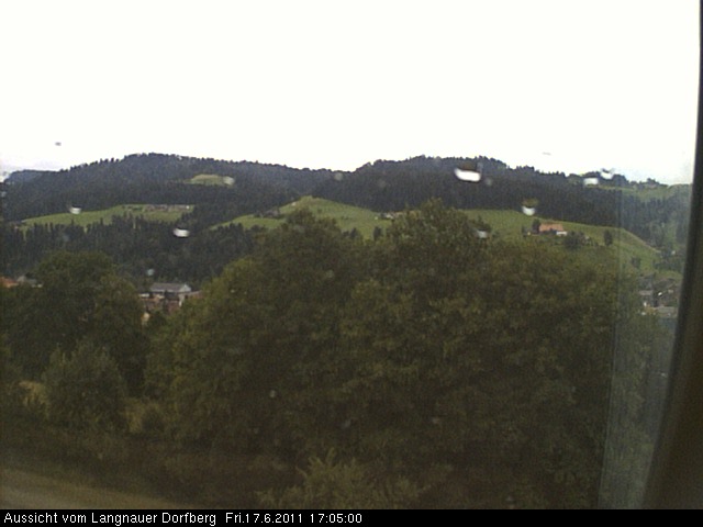 Webcam-Bild: Aussicht vom Dorfberg in Langnau 20110617-170500