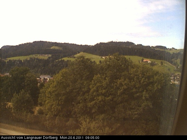 Webcam-Bild: Aussicht vom Dorfberg in Langnau 20110620-090500