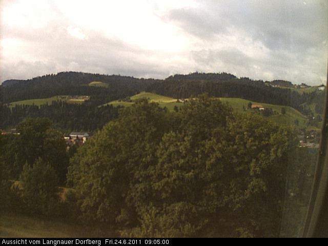 Webcam-Bild: Aussicht vom Dorfberg in Langnau 20110624-090500
