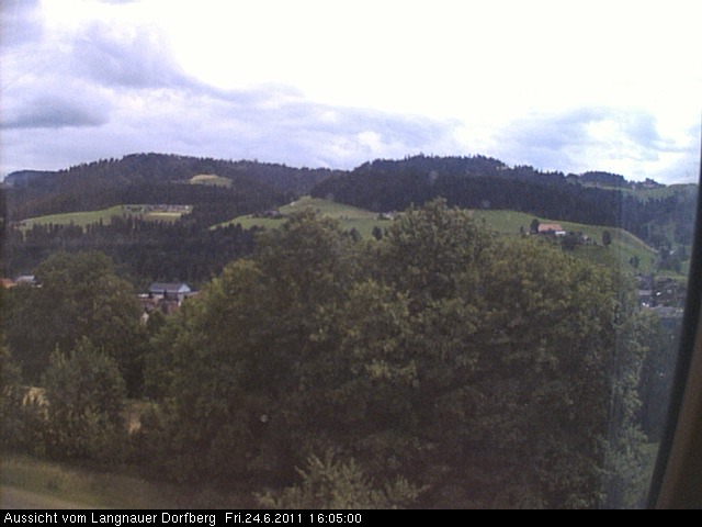 Webcam-Bild: Aussicht vom Dorfberg in Langnau 20110624-160500