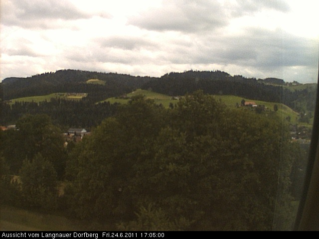 Webcam-Bild: Aussicht vom Dorfberg in Langnau 20110624-170500