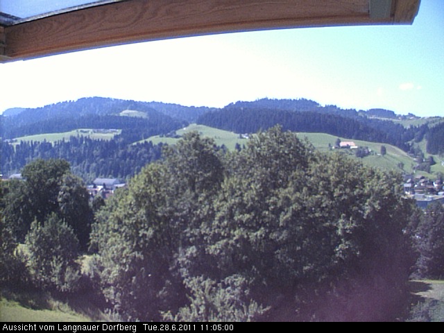 Webcam-Bild: Aussicht vom Dorfberg in Langnau 20110628-110500