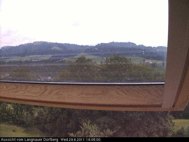 Webcam-Bild: Aussicht vom Dorfberg in Langnau 20110629-160500