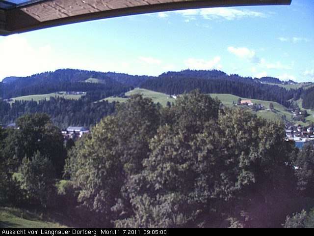 Webcam-Bild: Aussicht vom Dorfberg in Langnau 20110711-090500