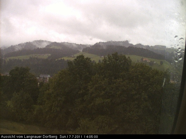 Webcam-Bild: Aussicht vom Dorfberg in Langnau 20110717-140500