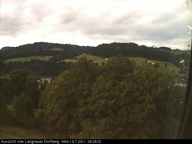 Webcam-Bild: Aussicht vom Dorfberg in Langnau 20110718-080501