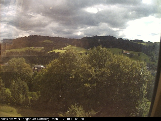 Webcam-Bild: Aussicht vom Dorfberg in Langnau 20110718-160500