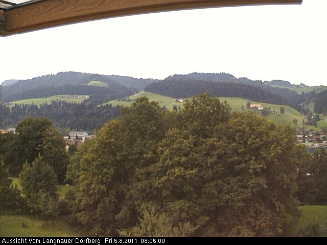 Webcam-Bild: Aussicht vom Dorfberg in Langnau 20110805-080500