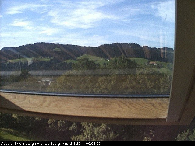 Webcam-Bild: Aussicht vom Dorfberg in Langnau 20110812-090500