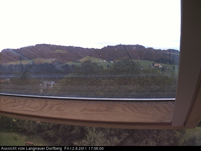 Webcam-Bild: Aussicht vom Dorfberg in Langnau 20110812-170500