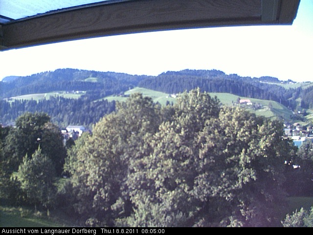Webcam-Bild: Aussicht vom Dorfberg in Langnau 20110818-080500