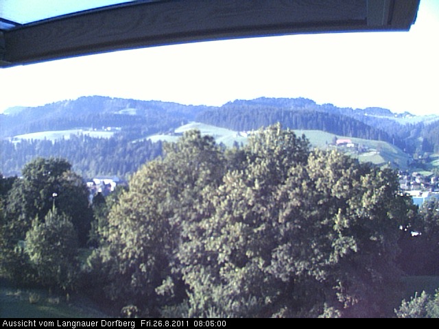 Webcam-Bild: Aussicht vom Dorfberg in Langnau 20110826-080500