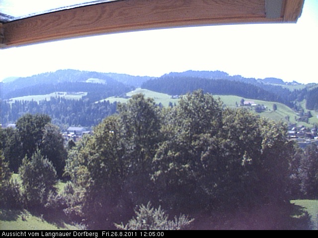 Webcam-Bild: Aussicht vom Dorfberg in Langnau 20110826-120500