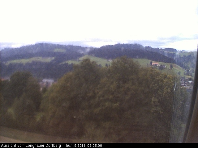 Webcam-Bild: Aussicht vom Dorfberg in Langnau 20110901-090500