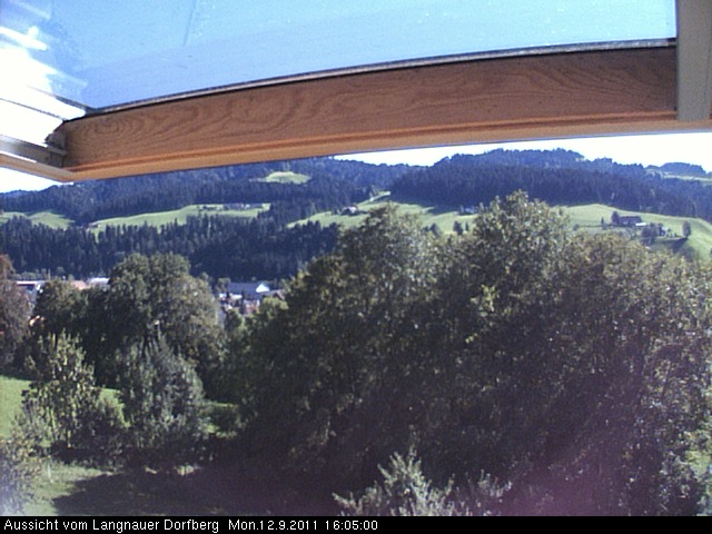 Webcam-Bild: Aussicht vom Dorfberg in Langnau 20110912-160500