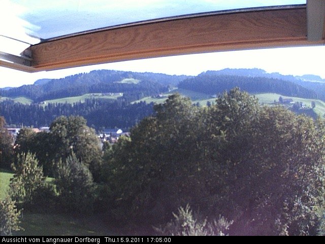 Webcam-Bild: Aussicht vom Dorfberg in Langnau 20110915-170500