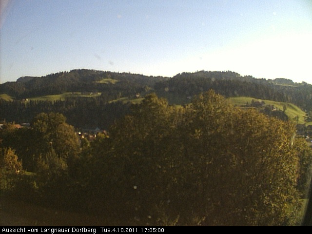 Webcam-Bild: Aussicht vom Dorfberg in Langnau 20111004-170500