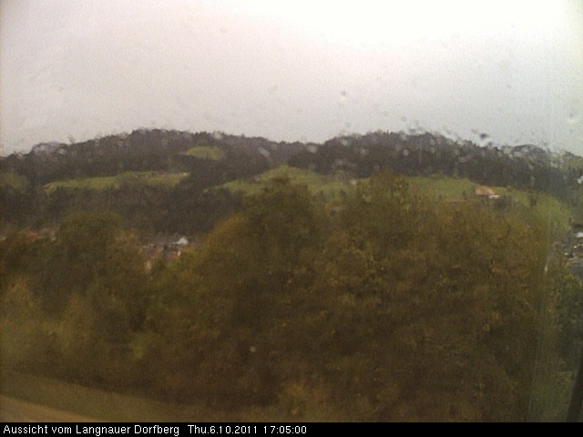 Webcam-Bild: Aussicht vom Dorfberg in Langnau 20111006-170500
