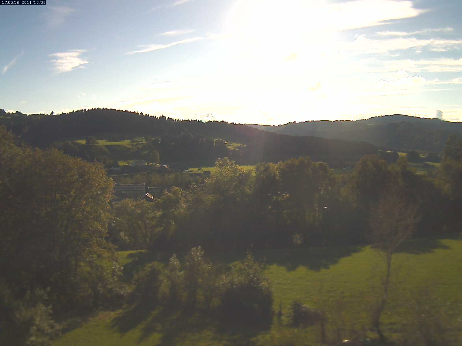 Webcam-Bild: Aussicht vom Dorfberg in Langnau 20111010-080600