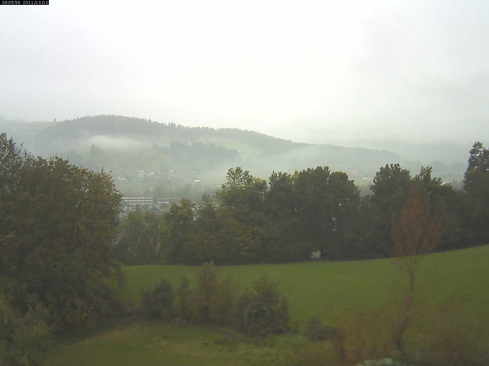 Webcam-Bild: Aussicht vom Dorfberg in Langnau 20111010-090600
