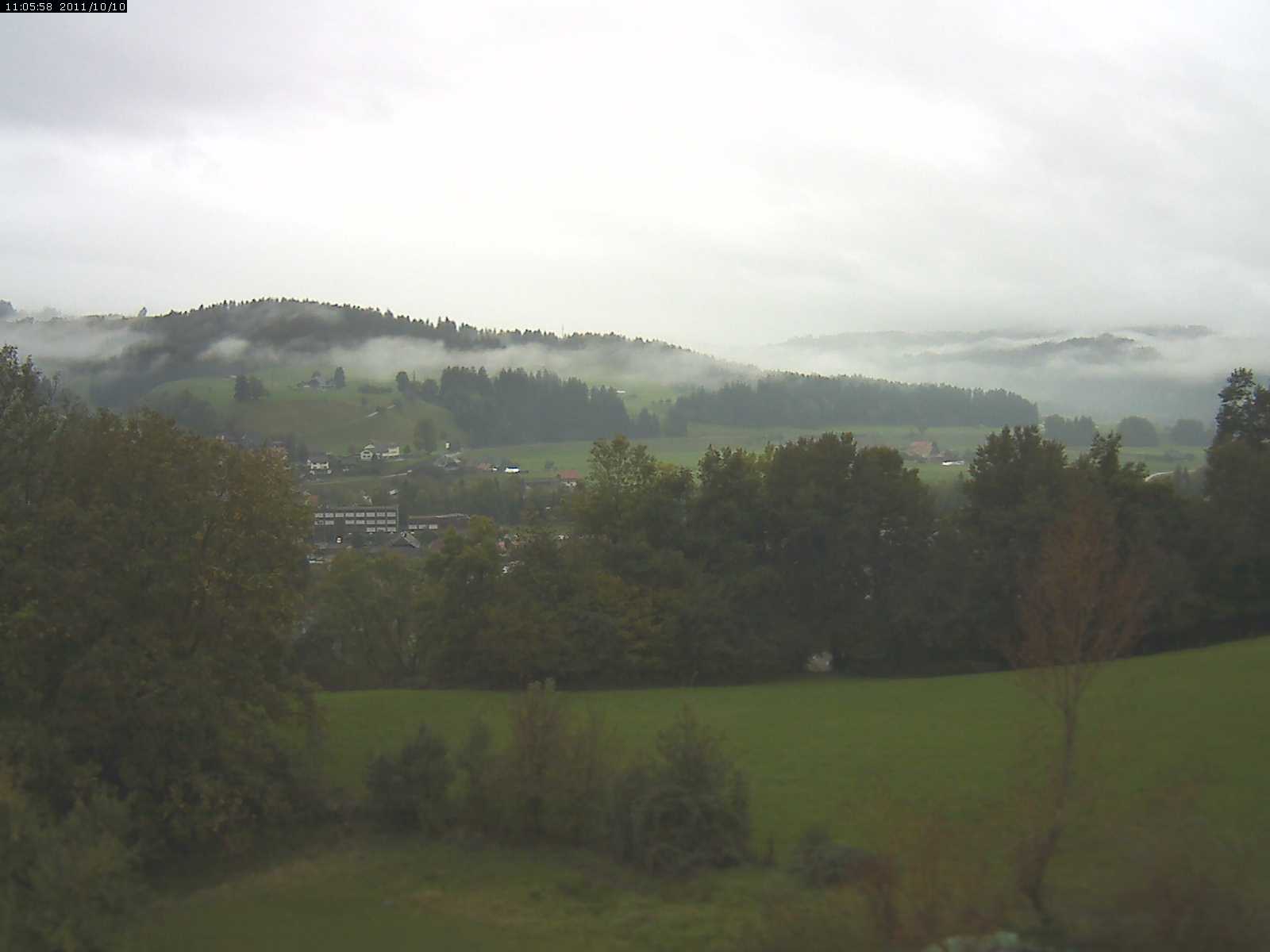 Webcam-Bild: Aussicht vom Dorfberg in Langnau 20111010-120600