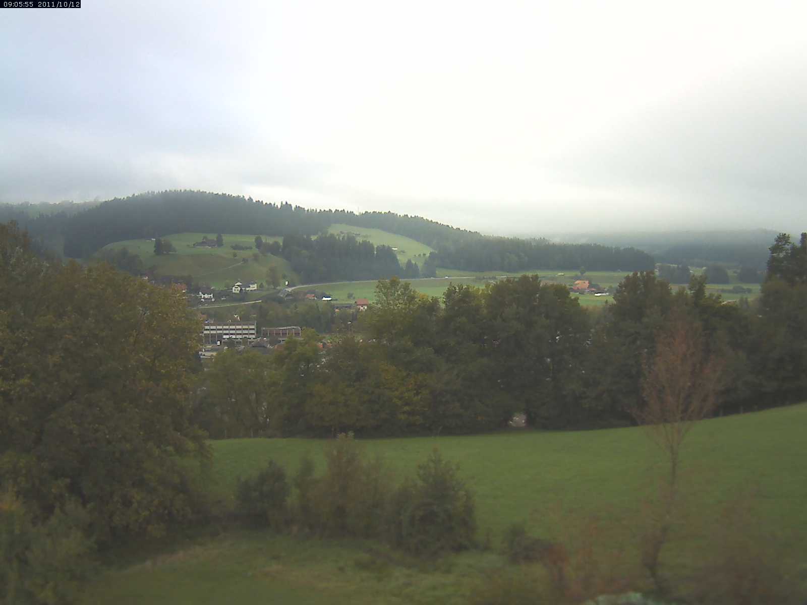 Webcam-Bild: Aussicht vom Dorfberg in Langnau 20111012-090600