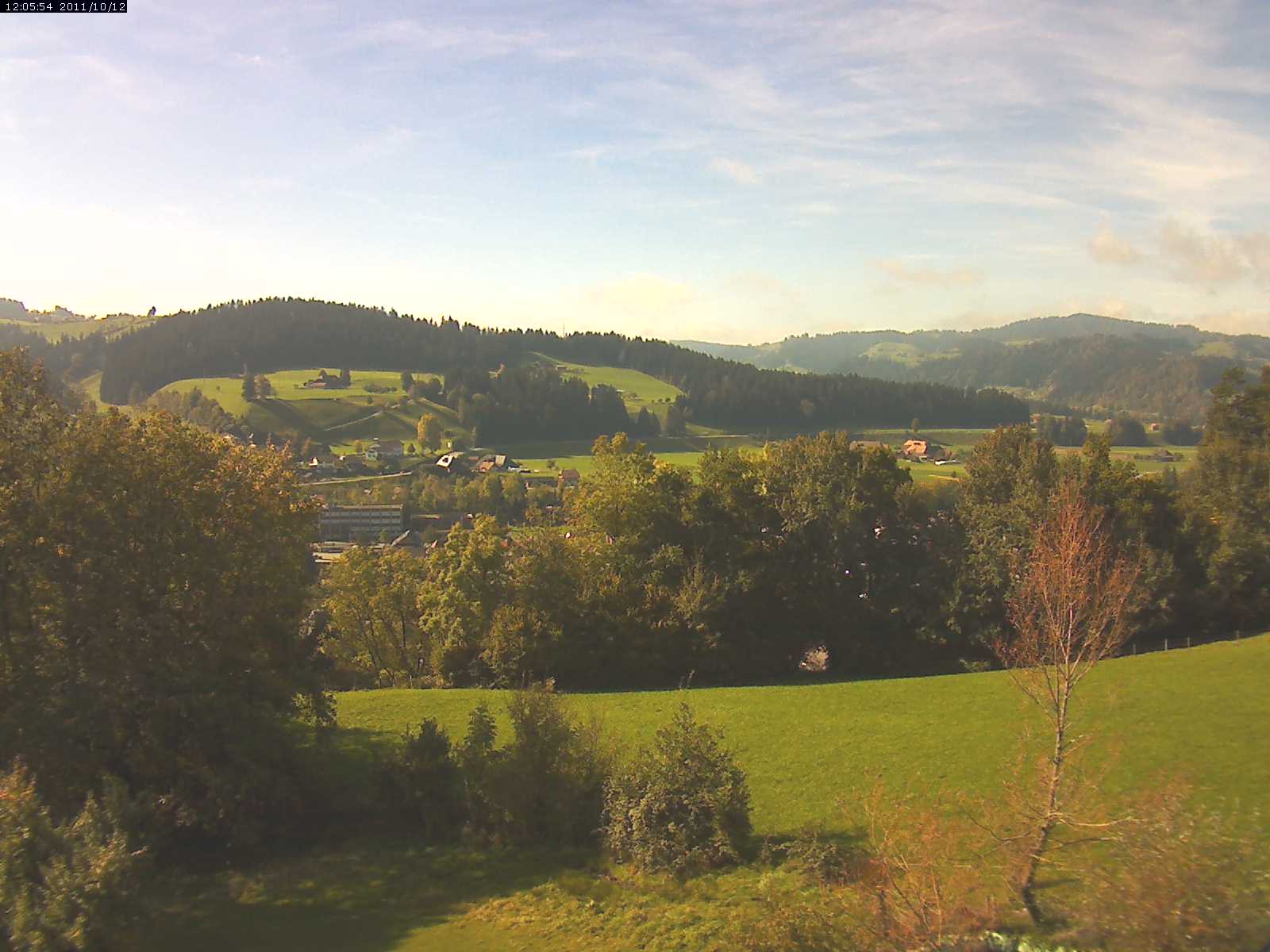 Webcam-Bild: Aussicht vom Dorfberg in Langnau 20111012-120600