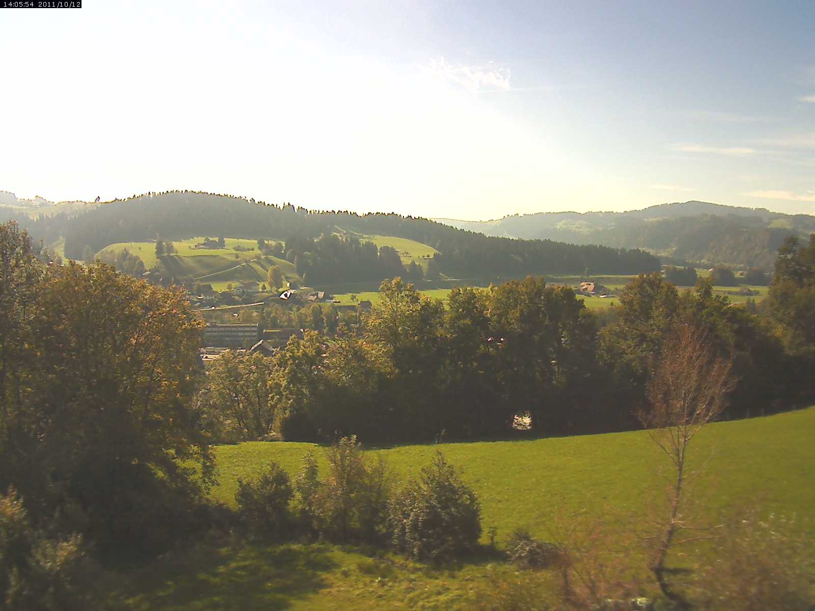 Webcam-Bild: Aussicht vom Dorfberg in Langnau 20111012-140600