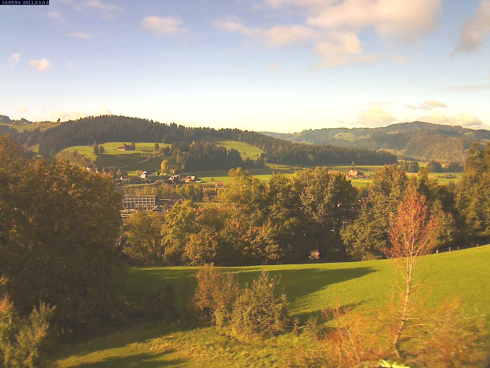Webcam-Bild: Aussicht vom Dorfberg in Langnau 20111013-100600